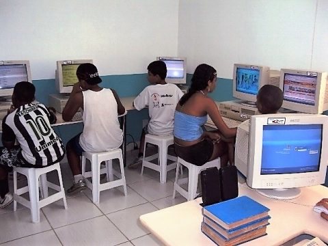 Primeira Sala Informática